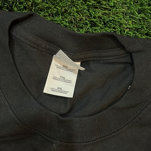 Men’s Wisconsin Basketball 2003 Big Ten Champions T-shirt - Picture 3 of 3